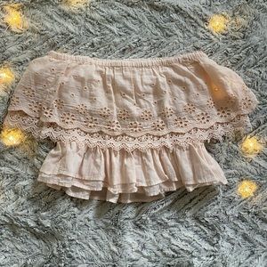 Beautiful sleeveless crop top!